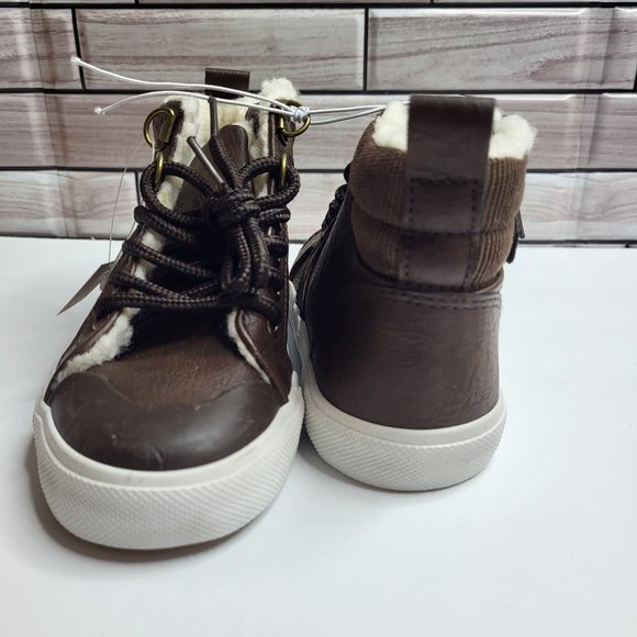 New US Sport Boys Shoe US Size 10 Brown Faux Fur Lining High Top Lace Up Sneaker - Picture 1 of 10